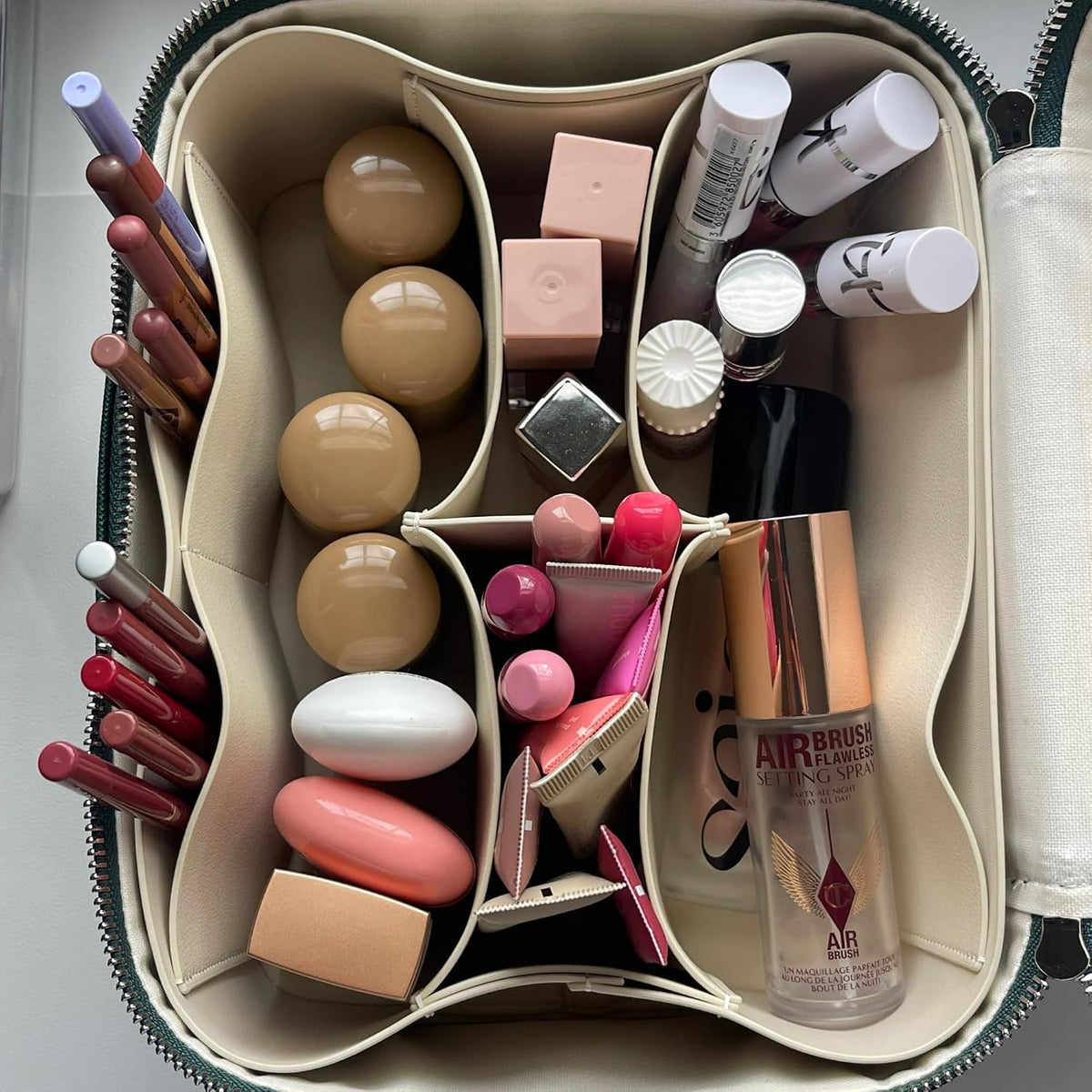 ETOILE Vanity Case Beige, Stylish Travel Makeup Bag Organizer with Dividers